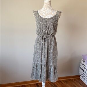 Muted Green/Gray Floral Dress sz M (NWT)